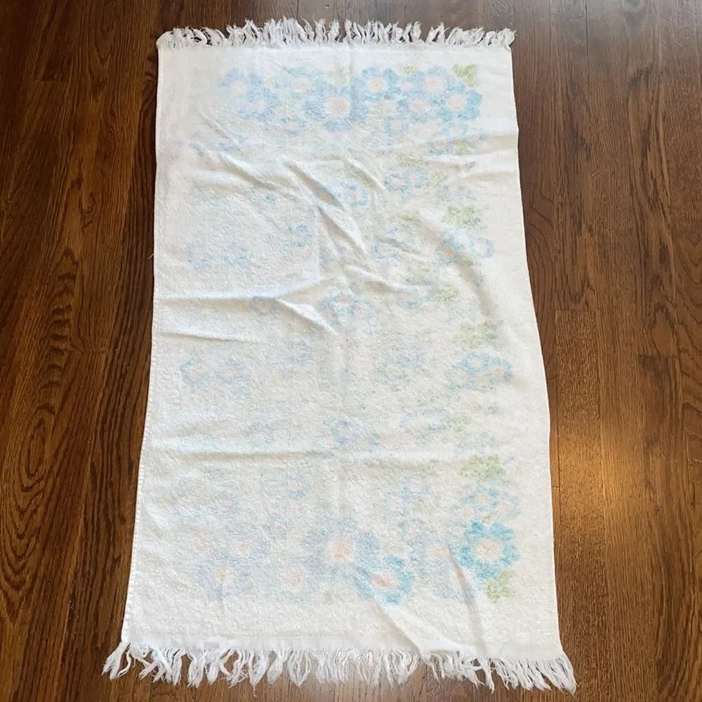 Vintage 70s blue, green & orange flower power white cotton‎ bath towel